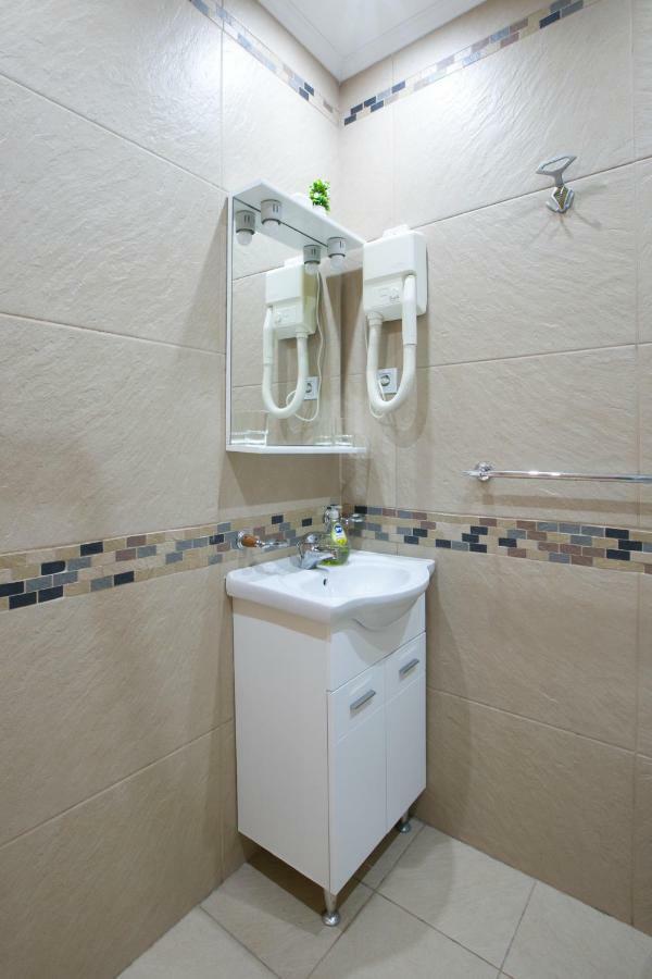 Apartments Holiday Lux Sutomore Luaran gambar