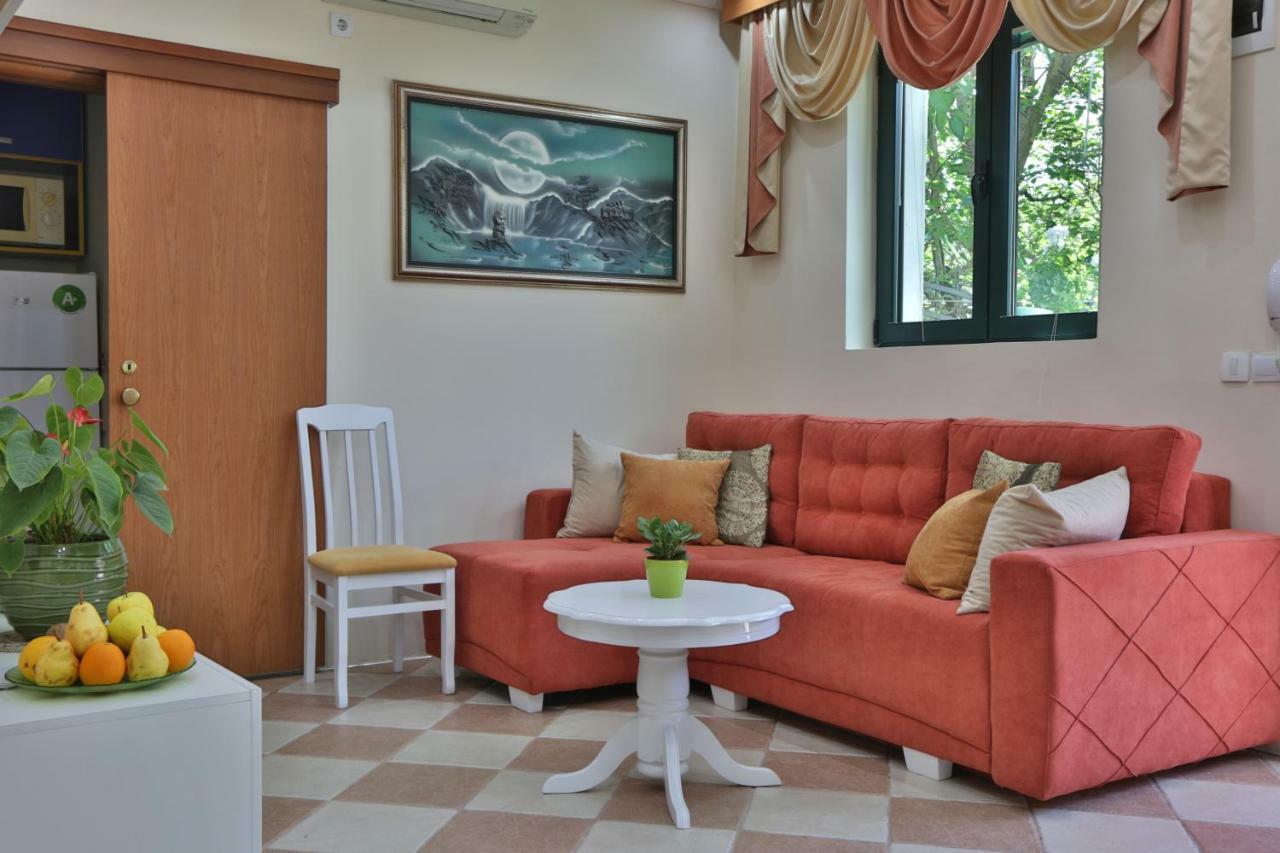 Apartments Holiday Lux Sutomore Luaran gambar