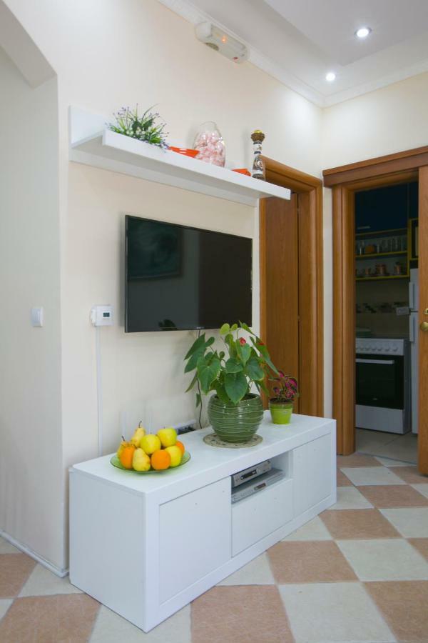 Apartments Holiday Lux Sutomore Luaran gambar