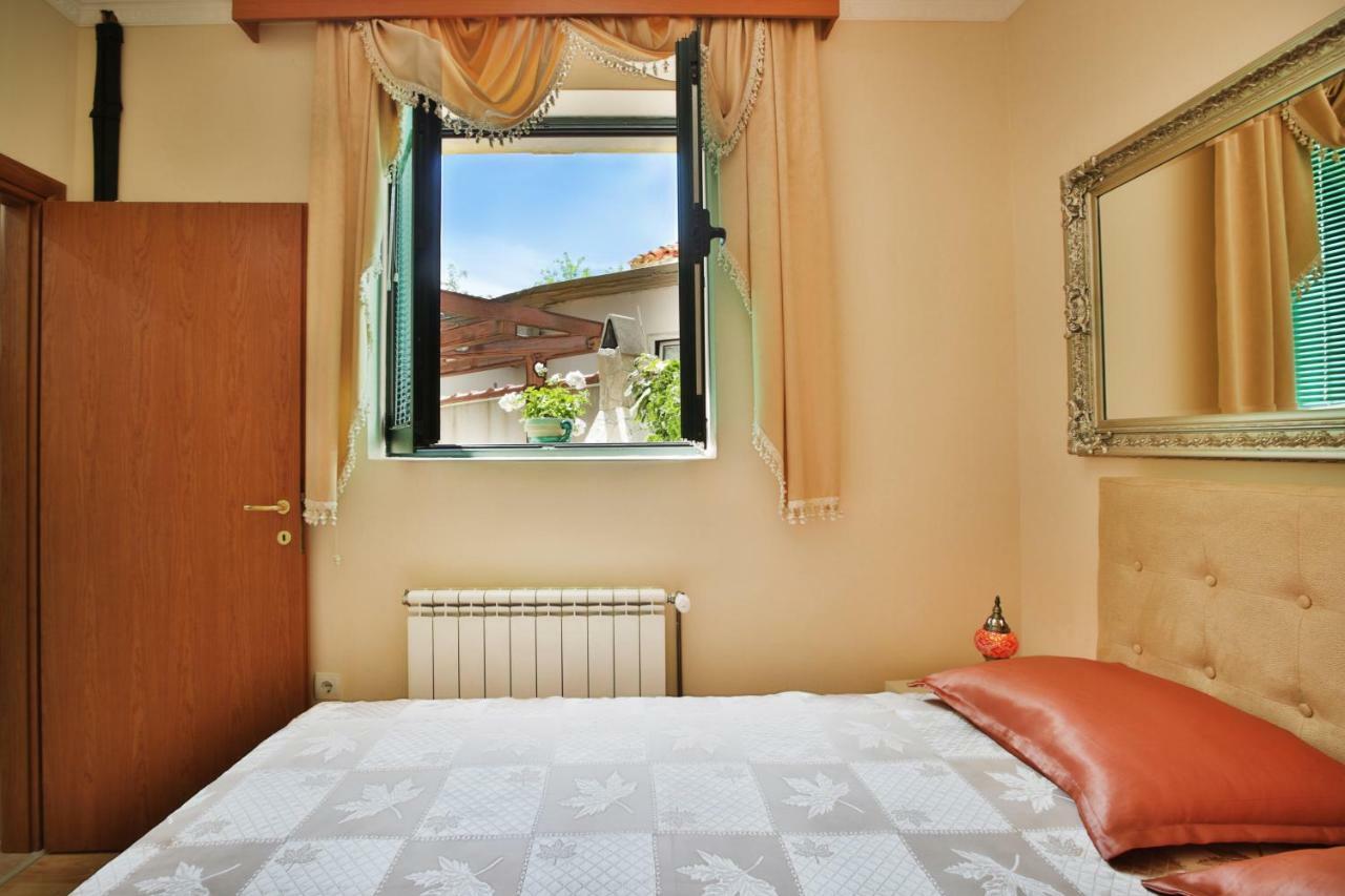 Apartments Holiday Lux Sutomore Luaran gambar