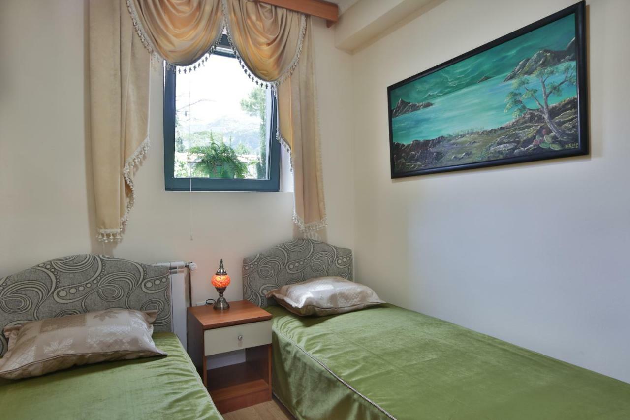 Apartments Holiday Lux Sutomore Luaran gambar